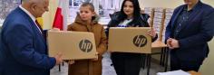 Przekazanie laptopów w Chojnicach